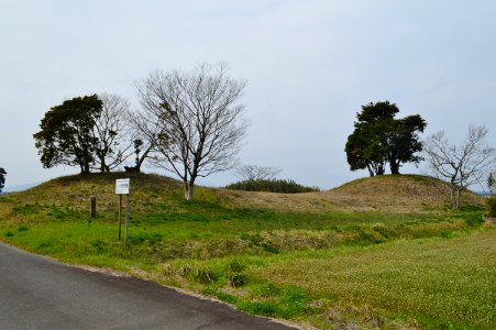 Yakushozuka Kofun, zenkei