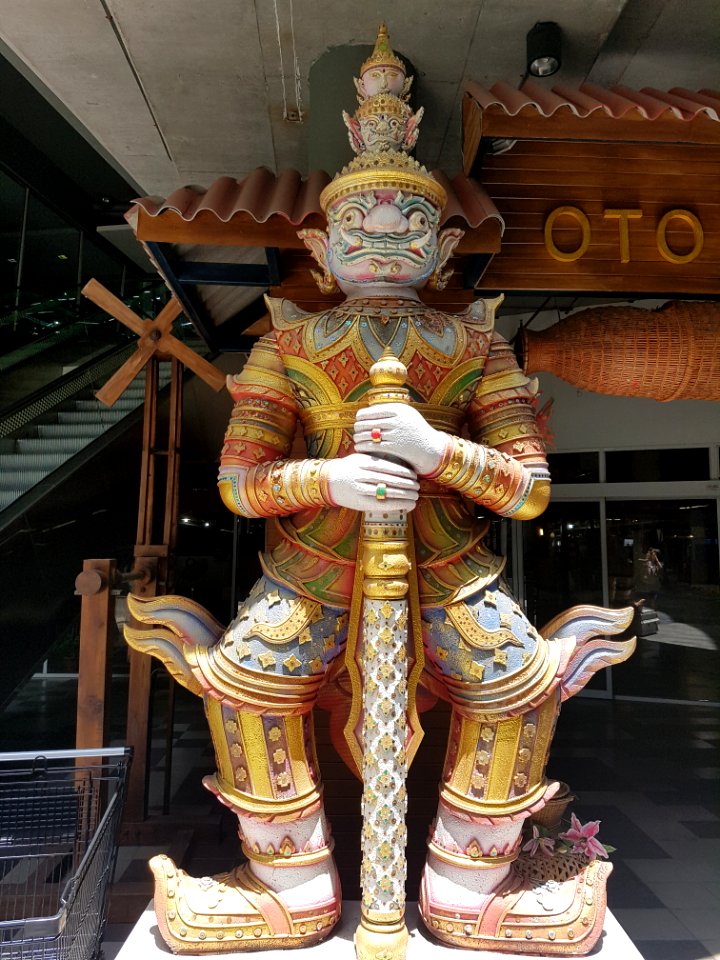 Yaksha statue - Thanya Park - 2017-06-06 (002)
