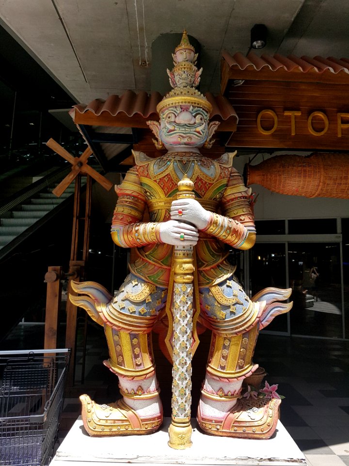Yaksha statue - Thanya Park - 2017-06-06 (001)