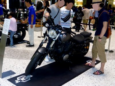 YAMAHA BOLT (1) photo