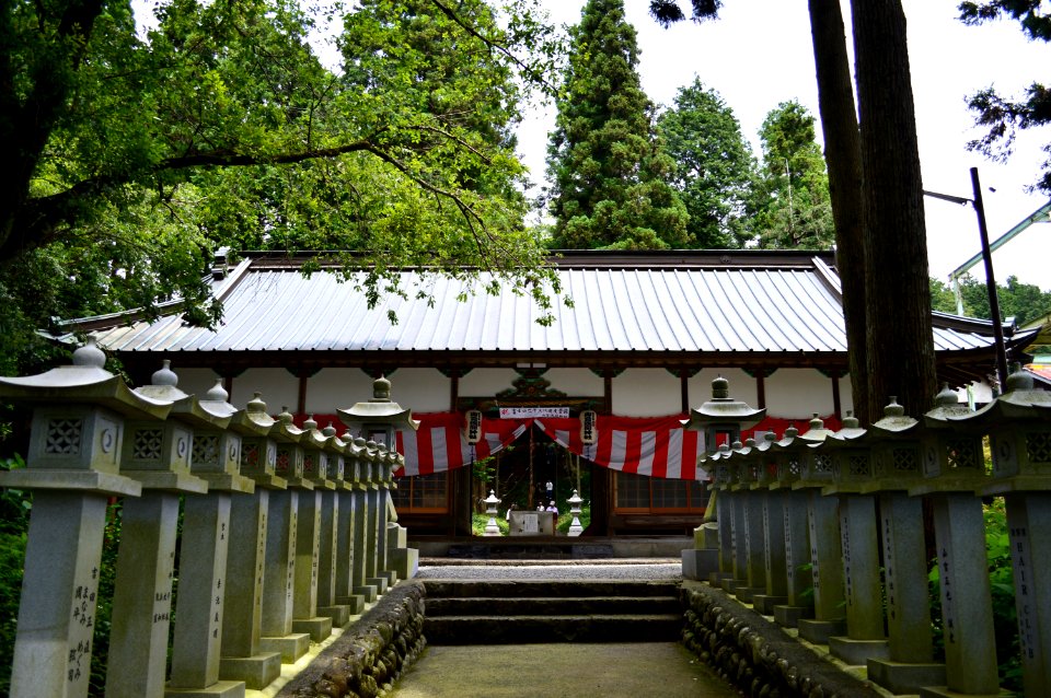 Yamamiya-sengen-jinja haiden