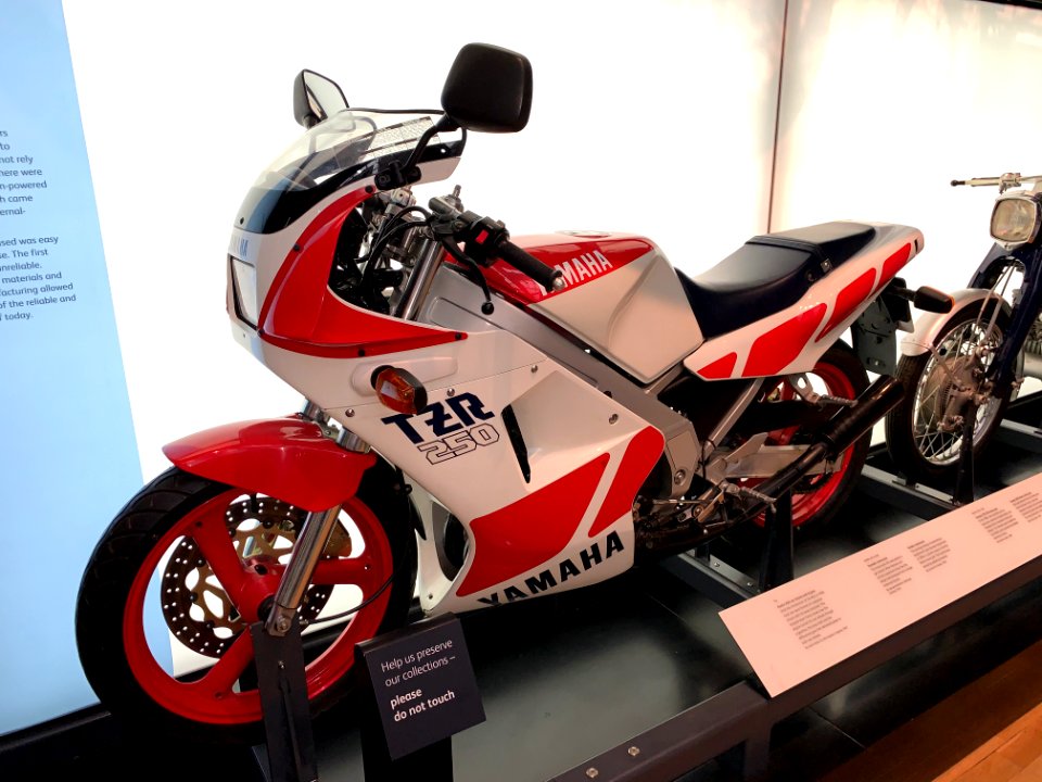 Yamaha TZR 250, National Museum of Scotland pic1