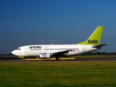 YL-BBE Air Baltic Boeing 737-53S - cn 29073 taxiing 15july2013 pic-004