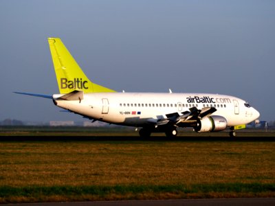 YL-BBN Air Baltic Boeing 737-522 - cn 26683, landing at AMS Amsterdam (Schiphol), pic5 photo