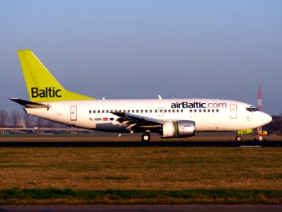YL-BBN Air Baltic Boeing 737-522 - cn 26683, landing at AMS Amsterdam (Schiphol), pic4 photo