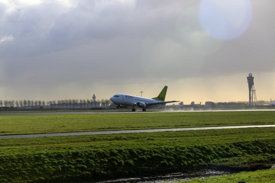 YL-BBM, EHAM