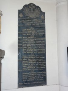 Yerville (Seine-Mar.) église, plaque mémorial de guerre A