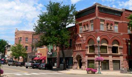 Yankton, SD, 3rd Street W of Walnut, N side