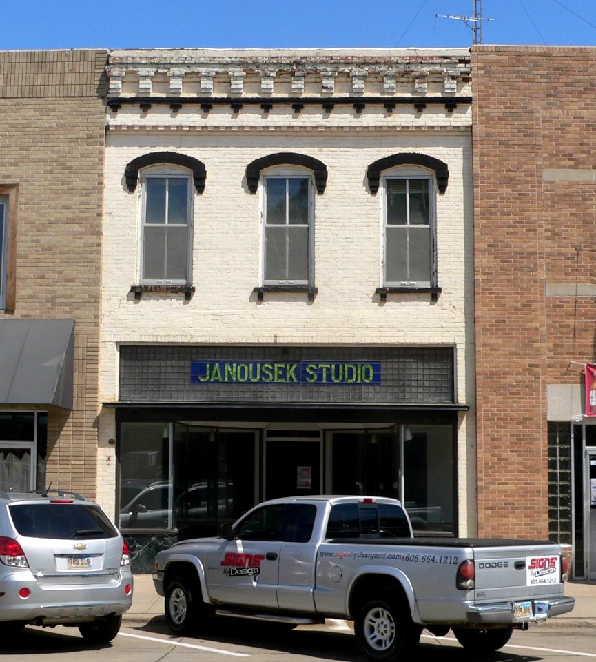 Yankton, SD, 306 W 3rd Street from S 1