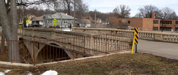 Yankton Pine Street Bridge from SW