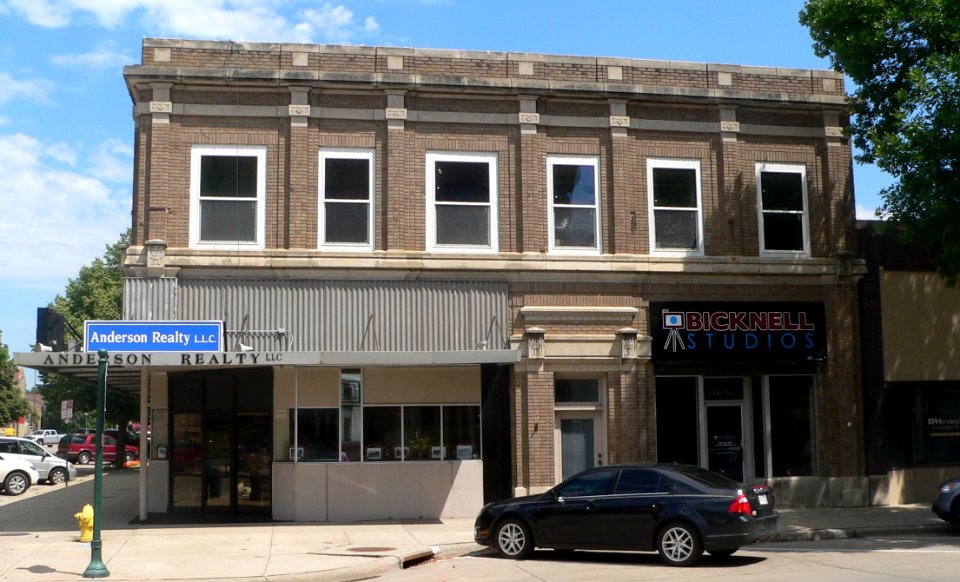 Yankton, SD, 3rd x Walnut, NE corner from S 1