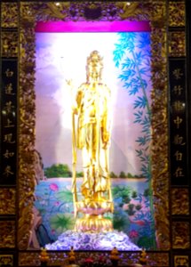 Yaowarat Guanyin Shrine - 2017-05-12 (014) (cropped)