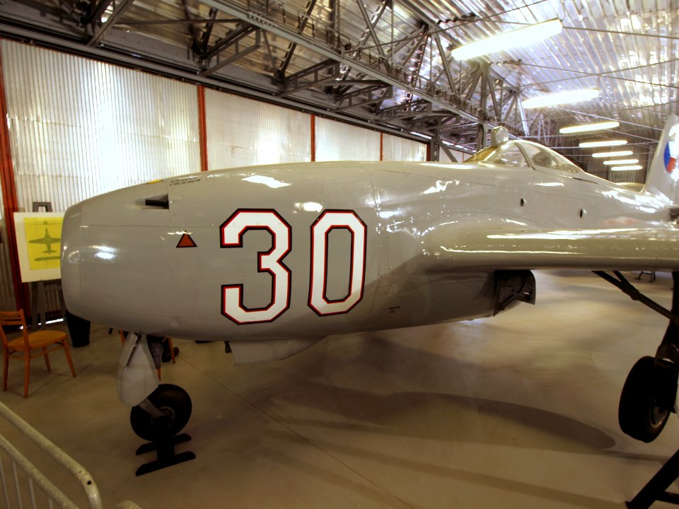 Yakovlev Yak-17 Feather (30), IS-10001 pic5
