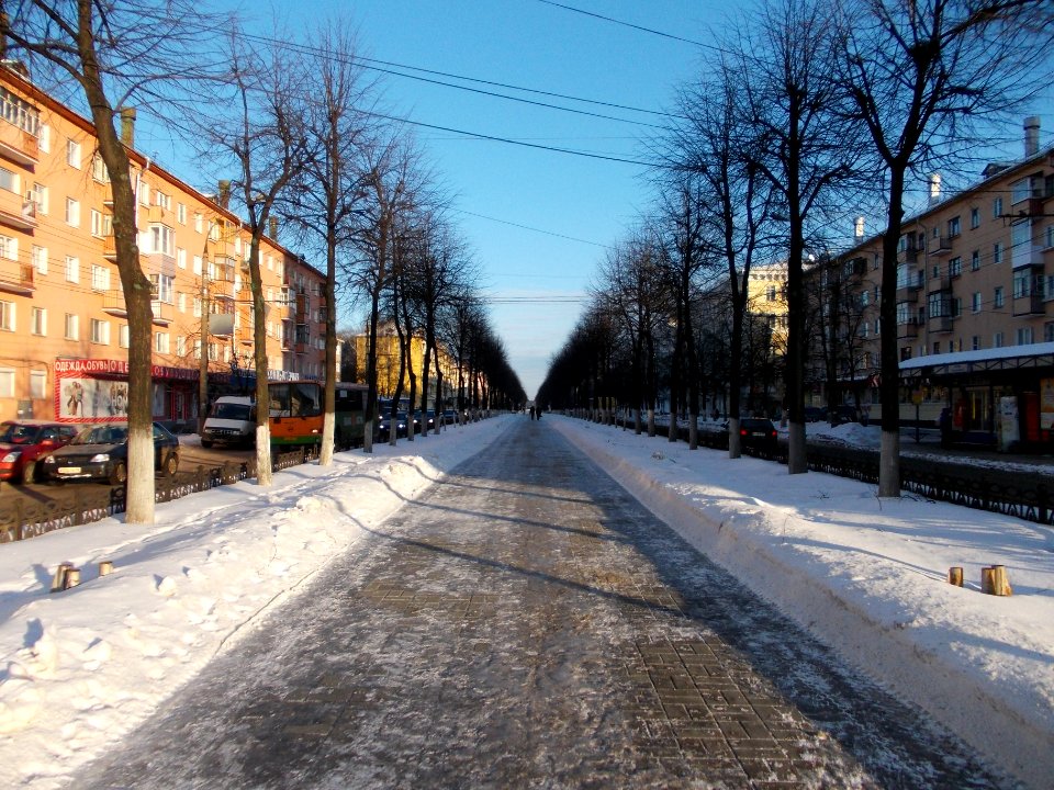 Yaroslavl-Lenin-Avenue-002