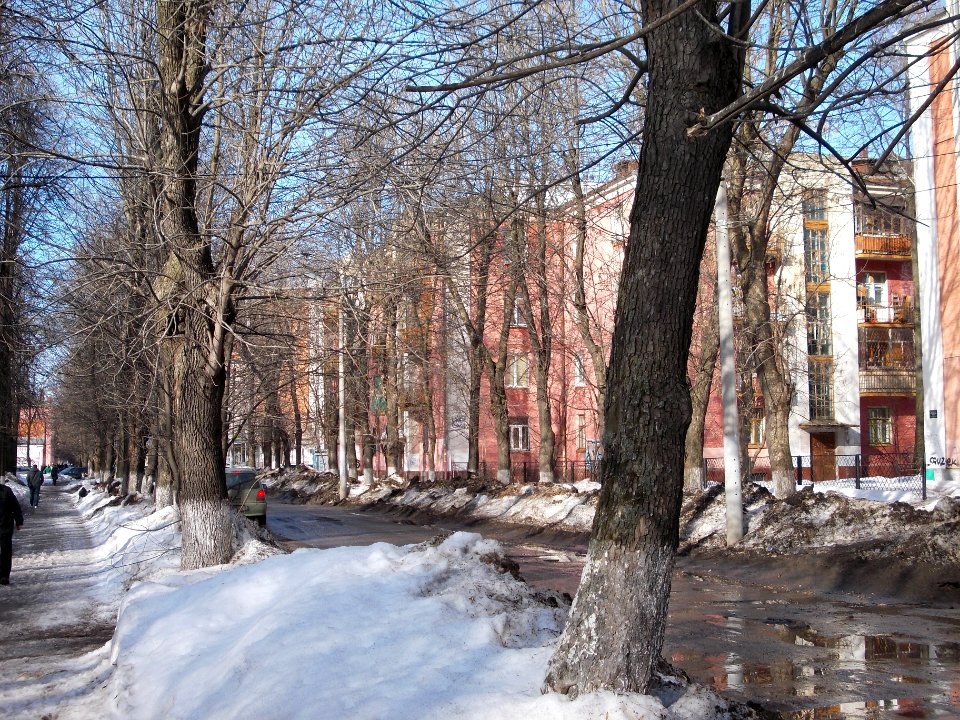 Yaroslavl Tschaikovski Street 001