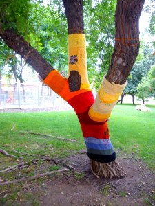 Yarn bombing en Cornellá de Llobregat photo