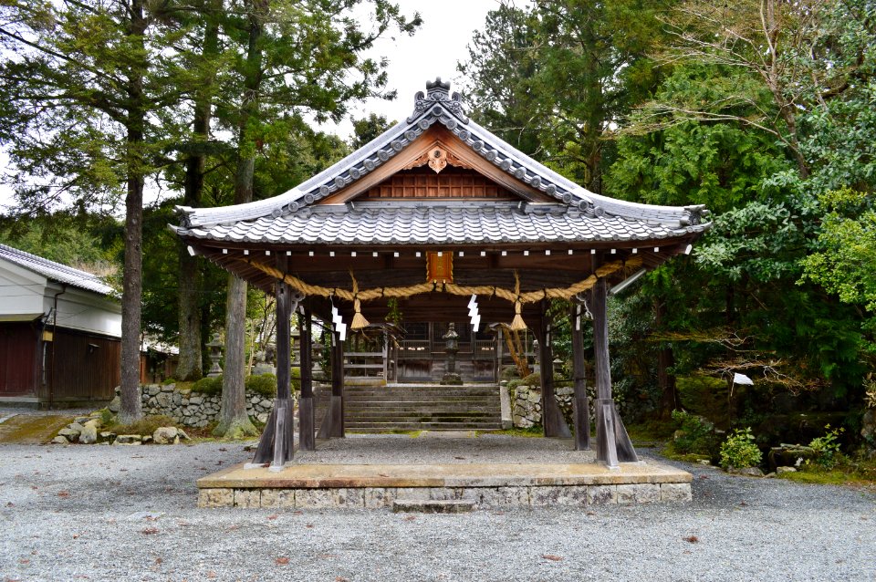 Yono-jinja, haiden-1