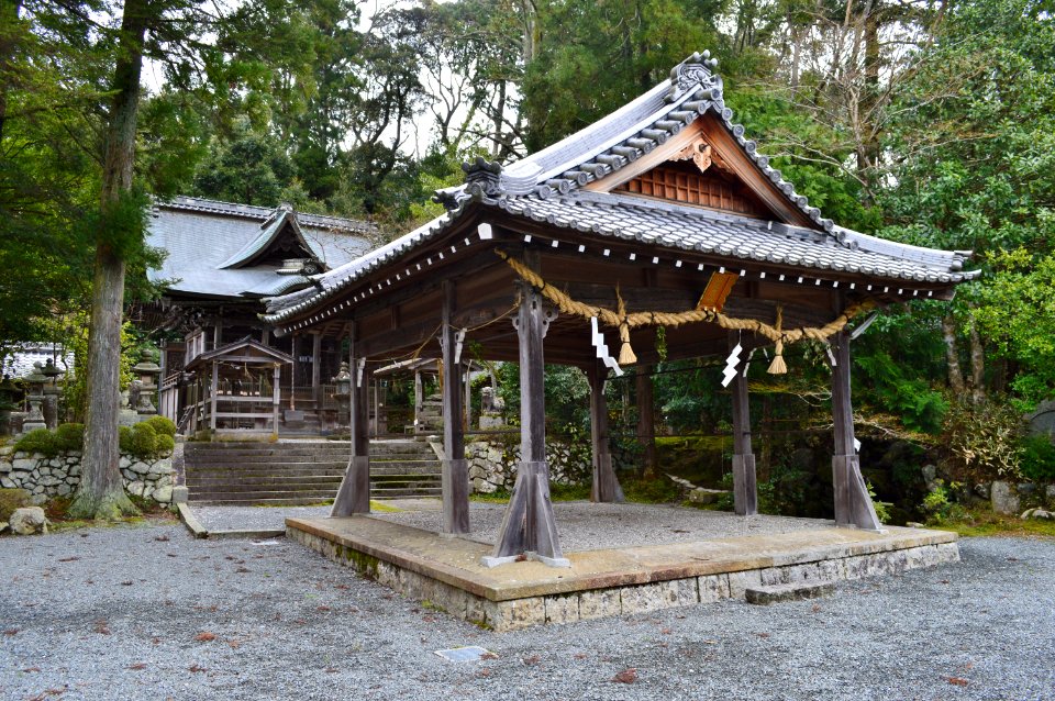 Yono-jinja, haiden-2