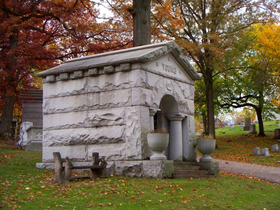 Young Mausoleum, Homewood Cemetery, 2015-10-29, 01