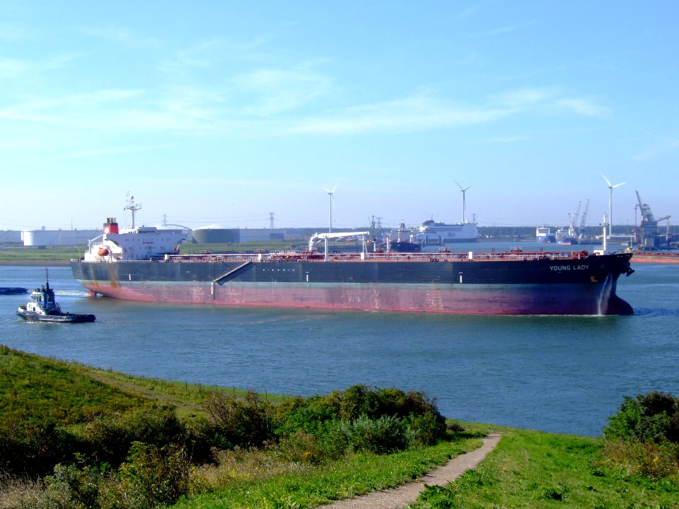 Young Lady p09 leaving Port of Rotterdam, Holland 04-Aug-2007