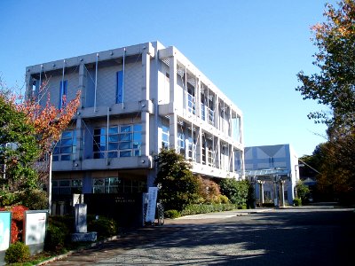 Yokohama-City-Univ-Maioka-2011120402