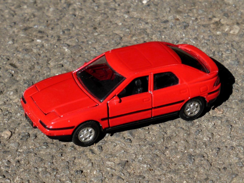 Yonezawa Mazda 323F
