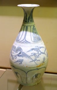 Yuhuchun vase, Chu Dau kiln, Hai Duong, Early Le dynasty, 15th century AD, blue & white glazed ceramic with polychrome - National Museum of Vietnamese History - Hanoi, Vietnam - DSC05693