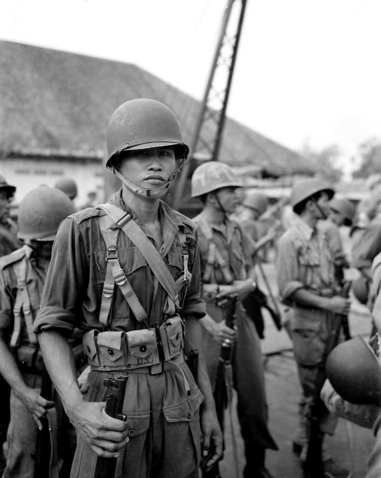 Y-Brigade in Palembang. Een KNIL-soldaat, Bestanddeelnr 10312