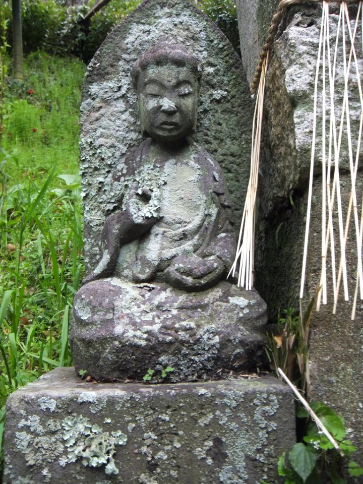 Yaukushi-nyorai-Kumano-jinja-Fukuoka-Japan