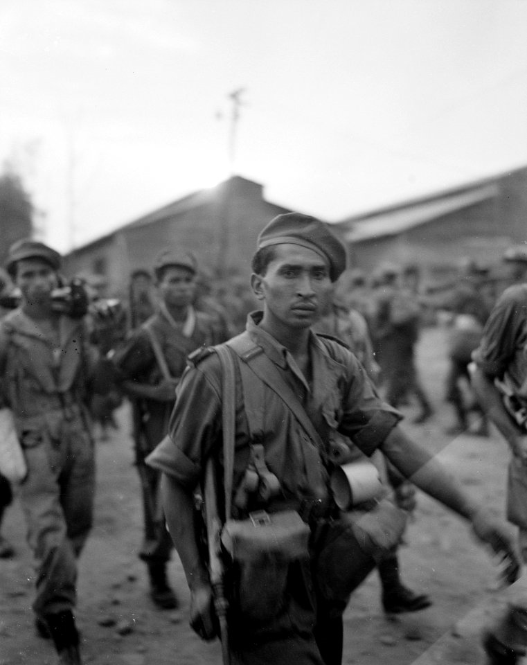 Y-Brigade in Palembang. Manschappen komen aan land, Bestanddeelnr 10307