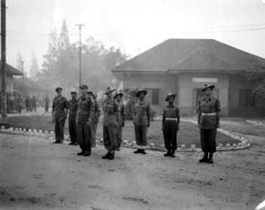 Y-Brigade in Palembang. Hoofdkwartier. Wisseling van de Wacht op de benteng. Br…, Bestanddeelnr 10328