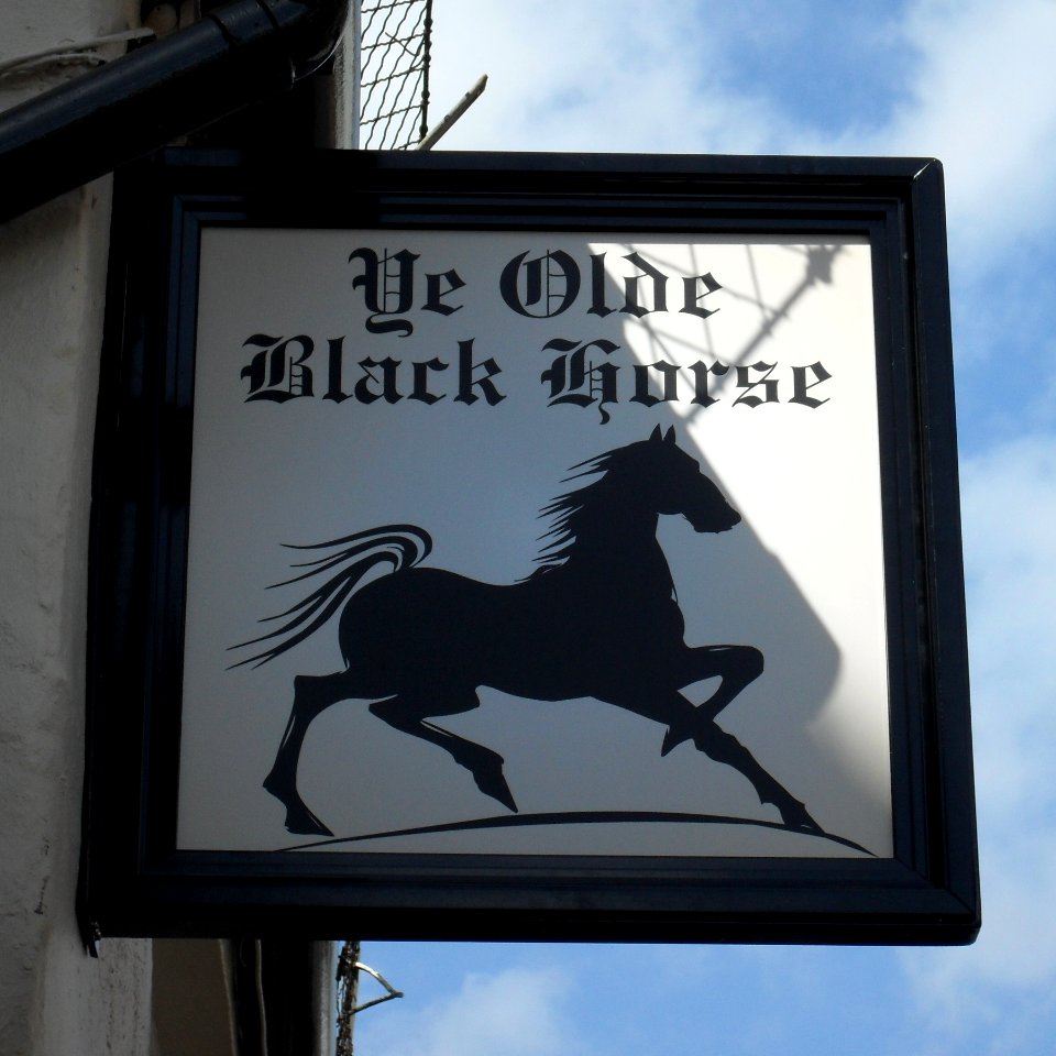 Ye Olde Black Horse pub, 65 High Street, Rottingdean (NHLE Code 1381620) (August 2010) (Pub Sign)