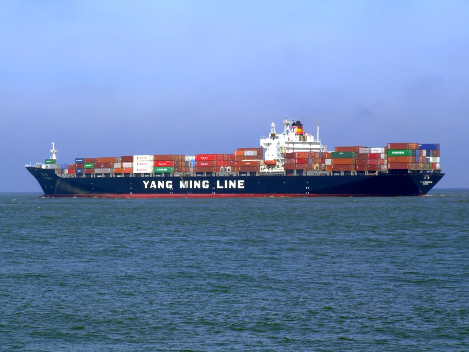 YM Prominence p7 Port of Rotterdam 08-Apr-2007