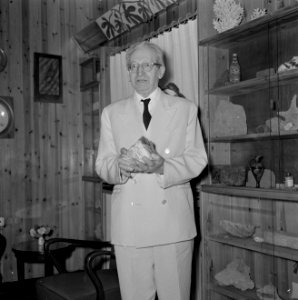 Yitzhak Ben Zvi, de tweede president van Israel van 1952 tot 1963 in zijn woning, Bestanddeelnr 255-4229