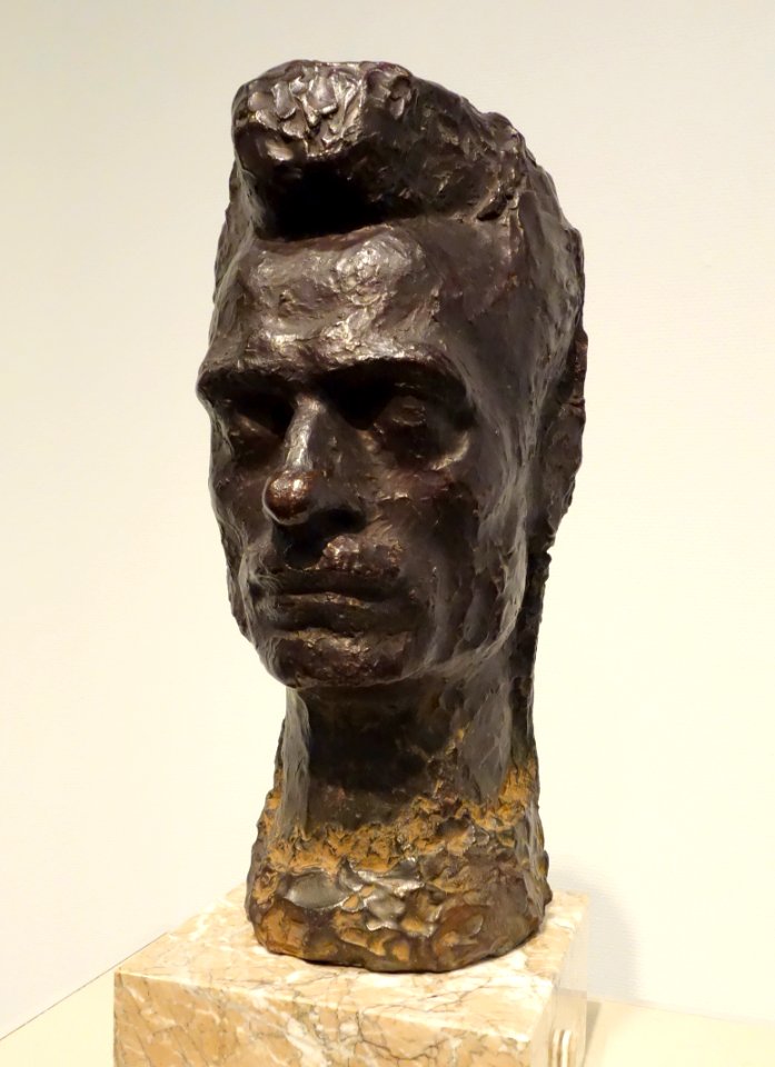 Young Caucasian by Teijiro Nakahara, 1919, bronze - National Museum of Modern Art, Tokyo - DSC06595