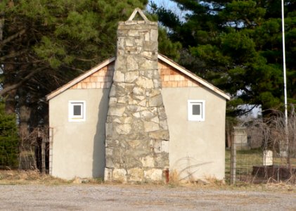 Young Cemetery cabin from W 1