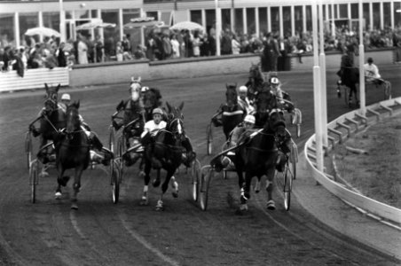 Yellow Six met Dapper Jr., Florissant met Leeuwenkamp, Crack Hollandia met Van D, Bestanddeelnr 922-5997