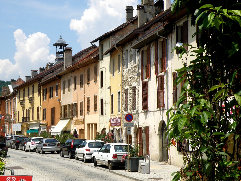 Yenne Place Charles Dullin 7