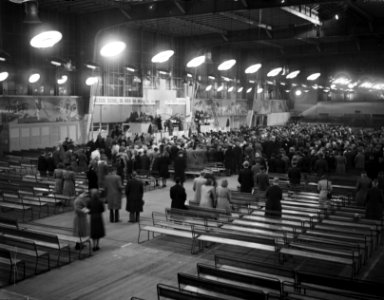 Youth for Christ . Meeting Apollohal, Bestanddeelnr 902-1077