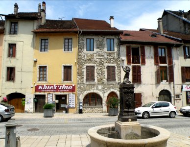 Yenne Place Charles Dullin 6
