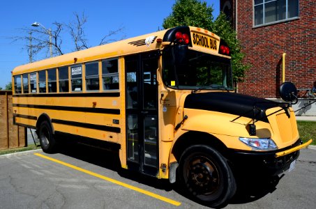 YellowSchoolBus2