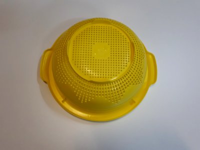Yellow plastic colander 2017 - C