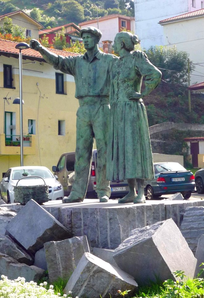 Zierbena - Escultura de arrantzales 2