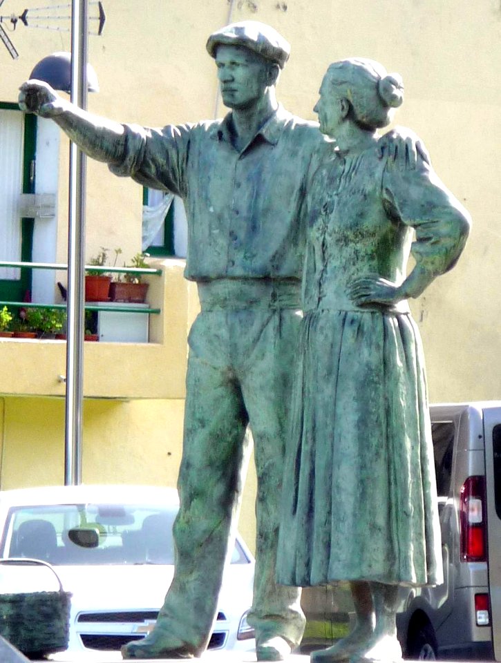 Zierbena - Escultura de arrantzales 5