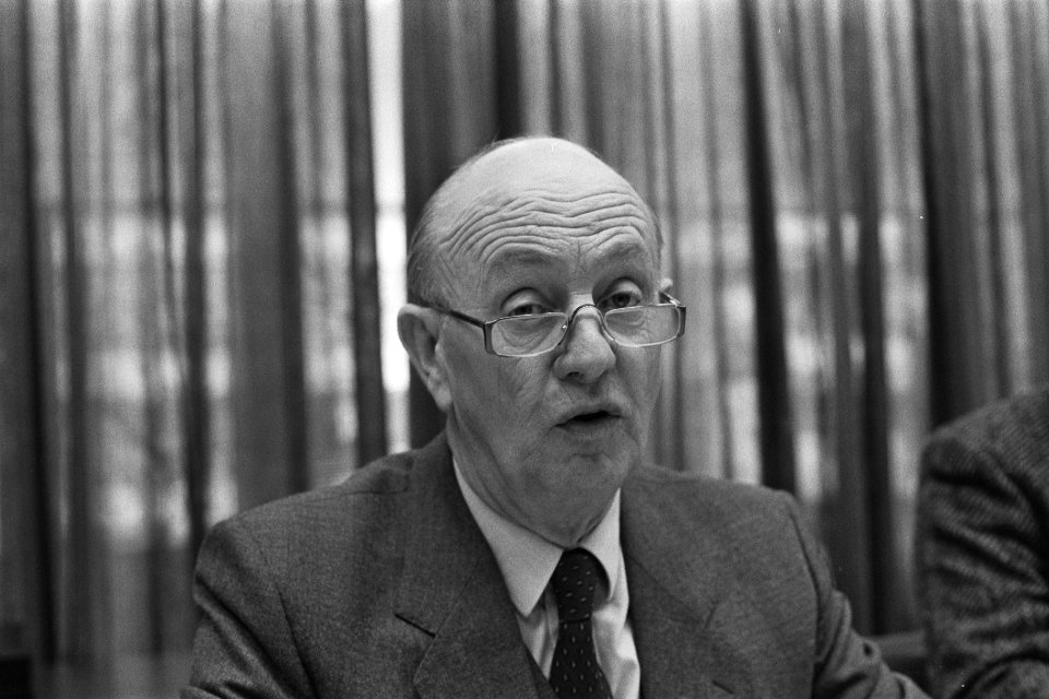 Zigeunerfamilie Milan Duric uit huis in Nieuwegein gezet. Burgemeester Mans Flik, Bestanddeelnr 933-8680