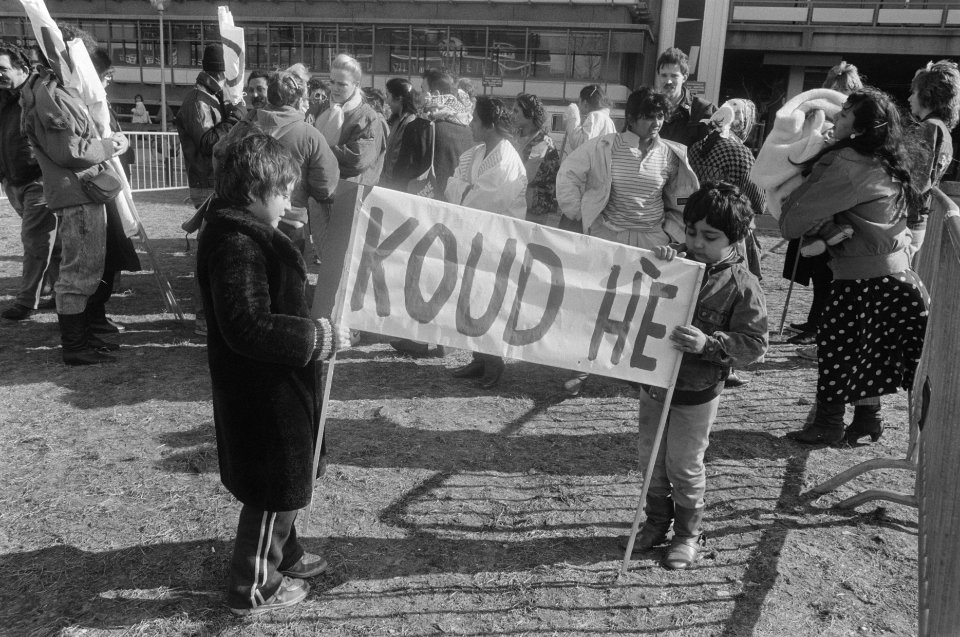 Zigeunerfamilie Durci protesteert tegen huisuitzetting bij Ministerie van Justit, Bestanddeelnr 933-9159