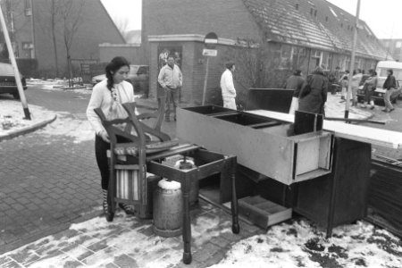 Zigeunerfamilie Milan Duric uit huis in Nieuwegein gezet zigeunermeisje zet huis, Bestanddeelnr 933-8682
