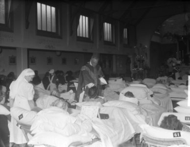 Ziekentridium in Bloemenzaal, Bestanddeelnr 904-0607