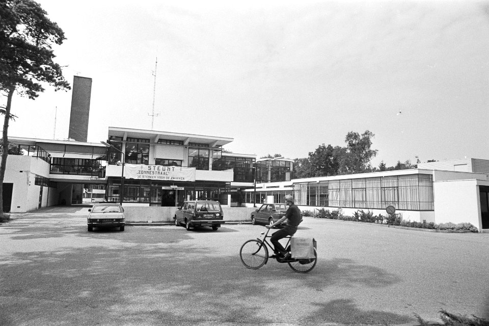 Ziekenhuis Zonnestraal in Hilversum na aangekondigde sluiting exterieur Zonnest, Bestanddeelnr 932-2652