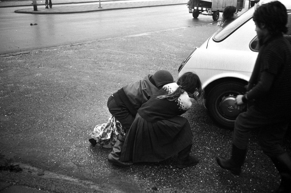 Zigeneurs (uit Joegoslavie) staan met caravans bij RAI Amsterdam, Bestanddeelnr 925-1795